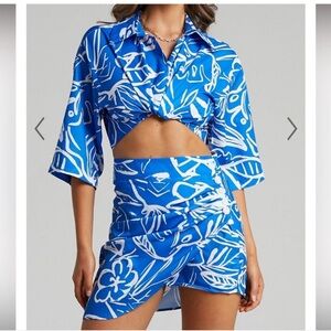 Blue White Abstract Print Crop Top & Skirt Two-Piece Set/Coord Set